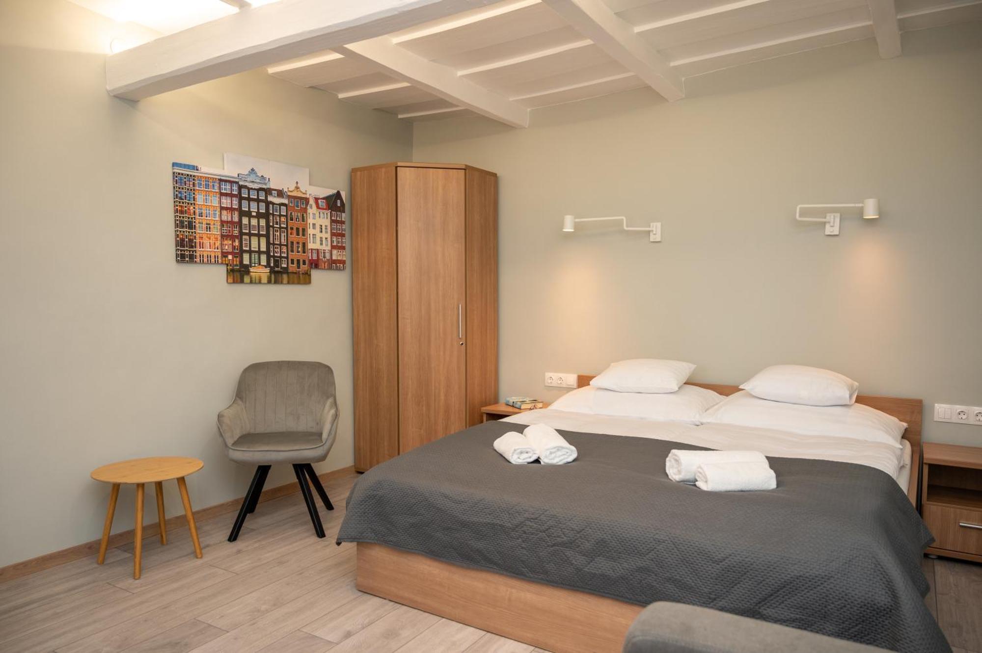 Tuenderkert Apartman Gyula Exteriör bild